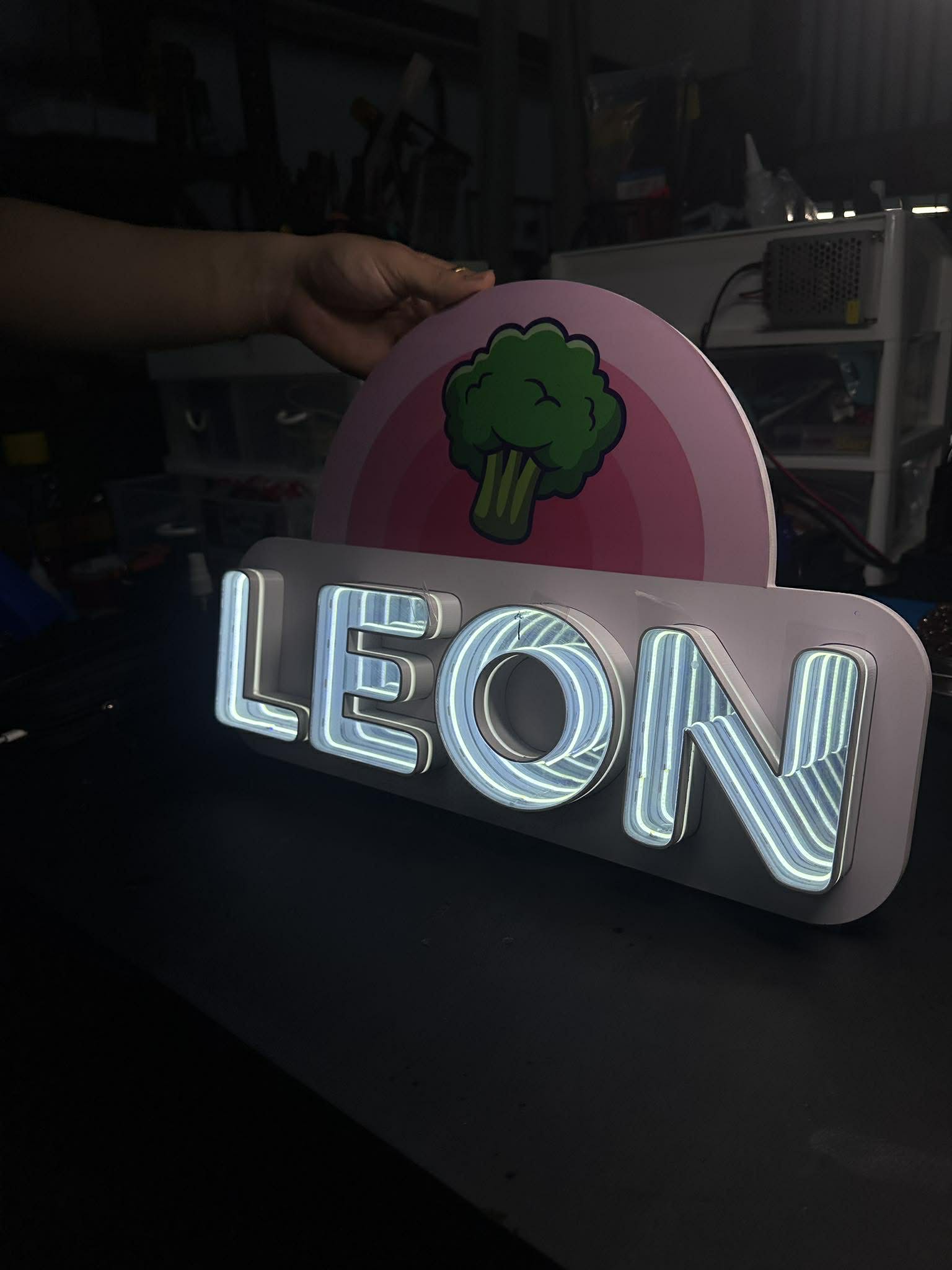 LEON